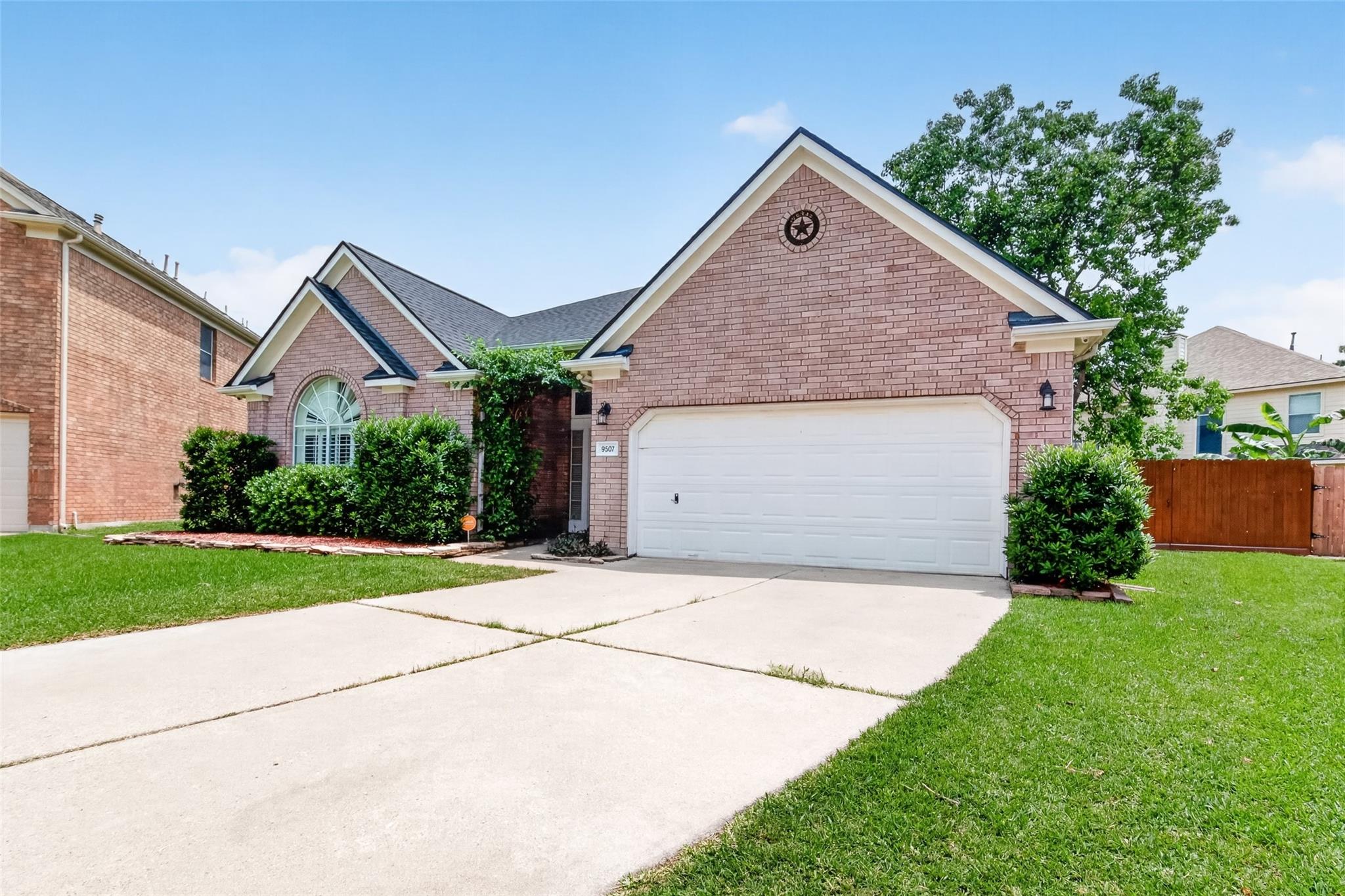 9507 Bending Willow Lane