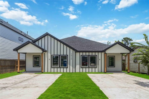 Photo of 7912 James Franklin ST #B, Houston, TX 77088 (MLS # 6909065)