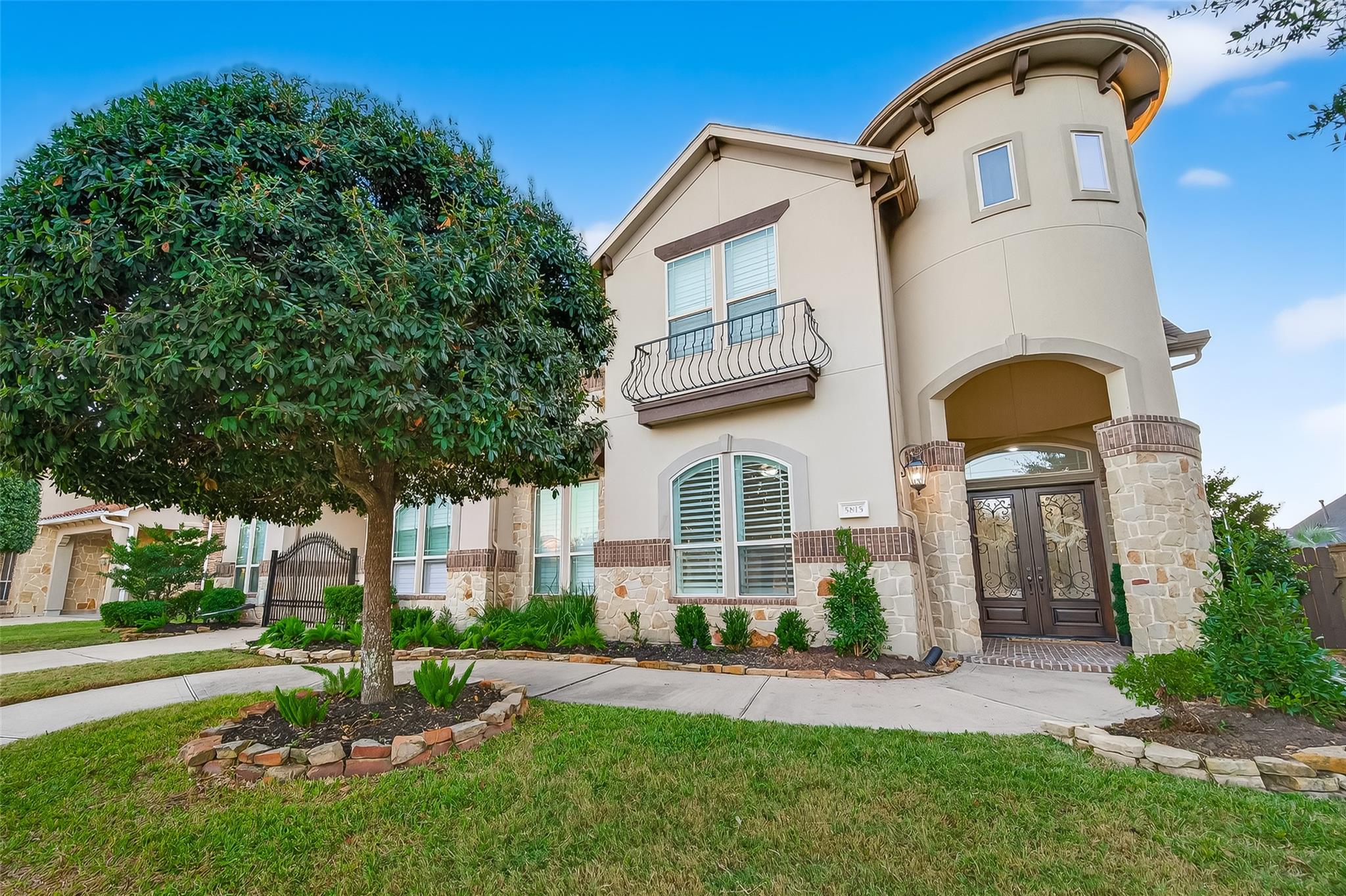 5815 Mustang Ridge Lane