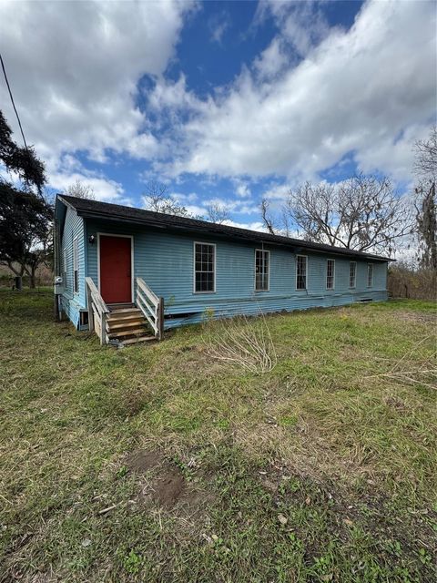 Photo of 2941 Cr-352, Brazoria, TX 77422 (MLS # 91836485)