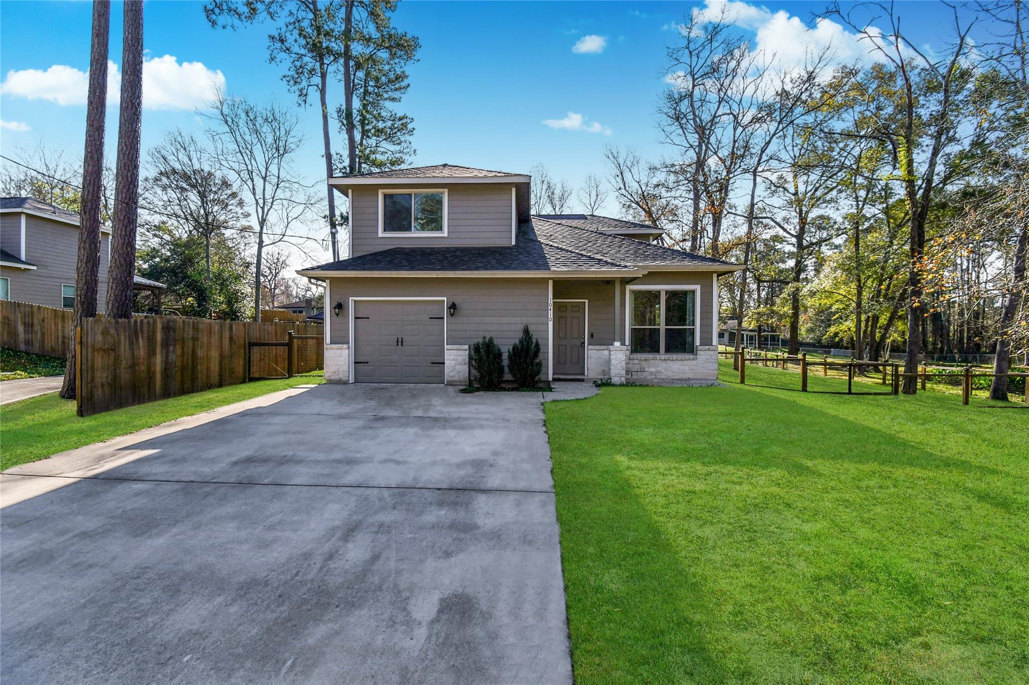 10410 Royal Magnolia Drive