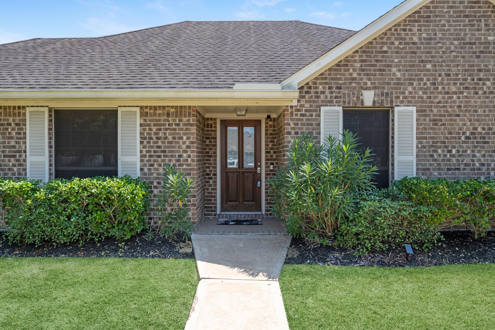 6830 Gonzales Point