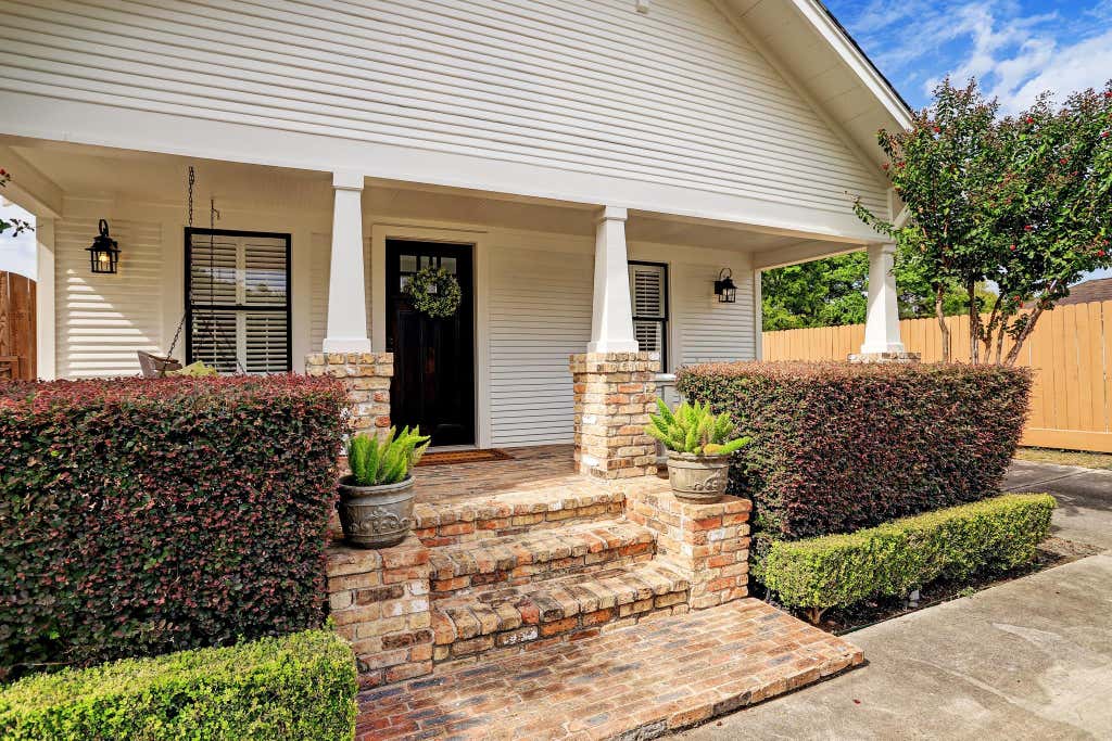 Photo of 611 E 20th Street #A, Houston, TX 77008 (MLS # 86518898)