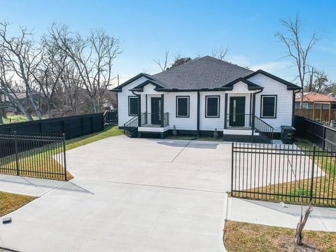 Photo of 4013 Falls Street #A, Houston, TX 77026 (MLS # 44585238)