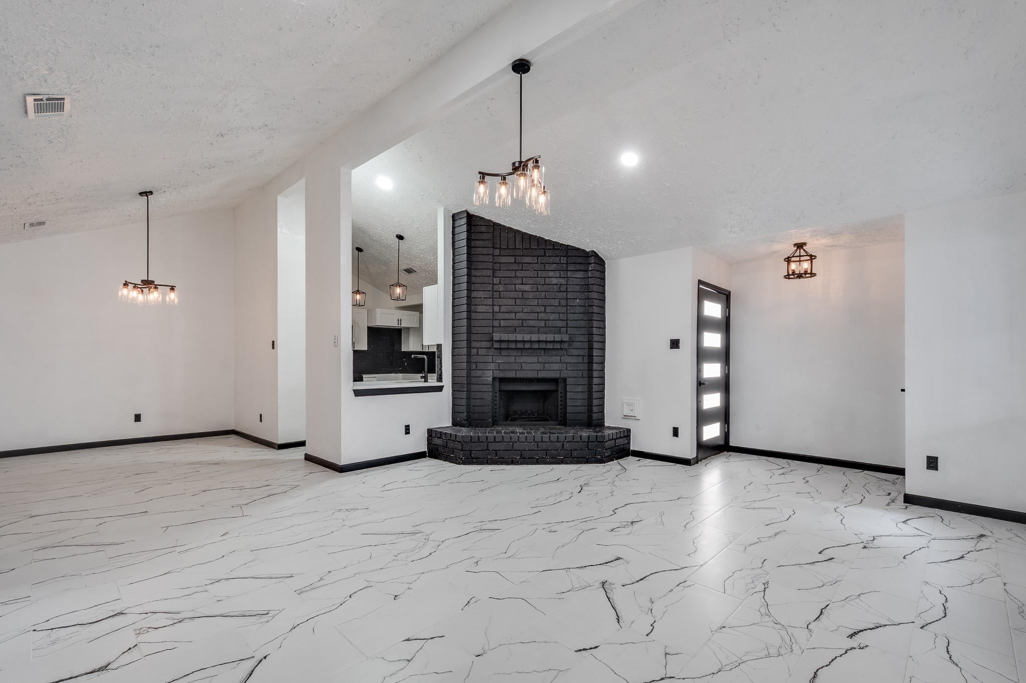 30 Crestbriar Court