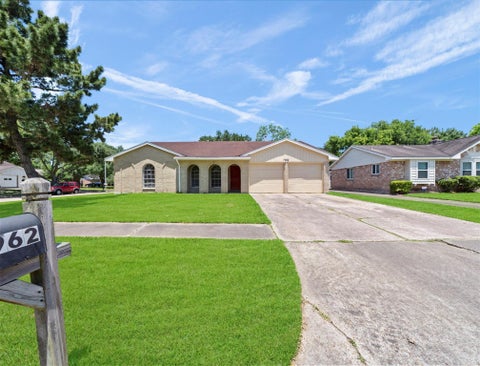 Photo of 7962 Southmeadow Drive, Houston, TX 77071 (MLS # 44368902)