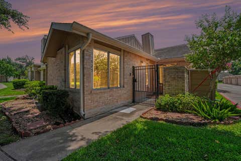 Photo of 11625 Lakeside Park Drive, Houston, TX (MLS # 75937979)