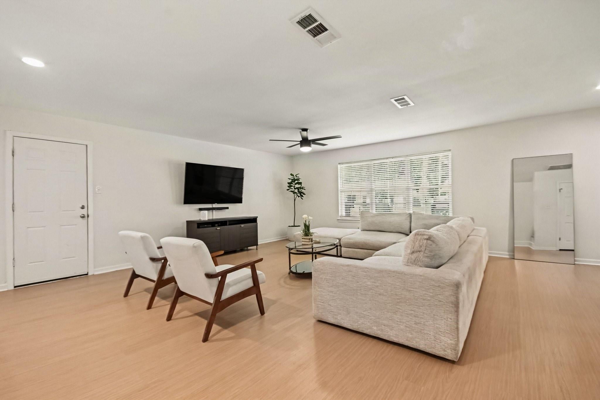 2010 Tanglebriar Lane