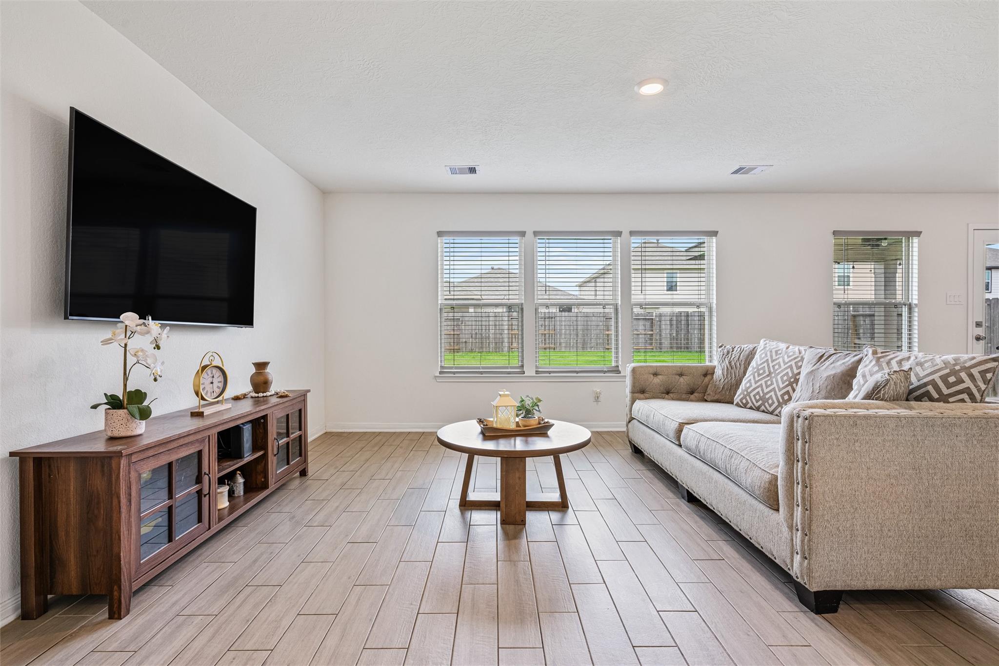 2873 Shimmer Edge Drive