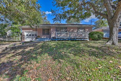 Photo of 1703 S Day Street, Brenham, TX 77833 (MLS # 26041580)