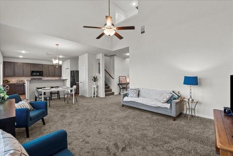 Photo of 6738 Blimp Base Road, Hitchcock, TX 77563 (MLS # 22910154)