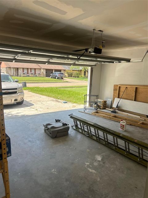 Tiny photo for 10319 Glenkirk Drive, Houston, TX 77089 (MLS # 90026137)