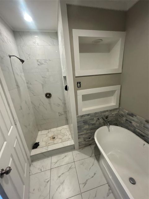 Tiny photo for 10319 Glenkirk Drive, Houston, TX 77089 (MLS # 90026137)