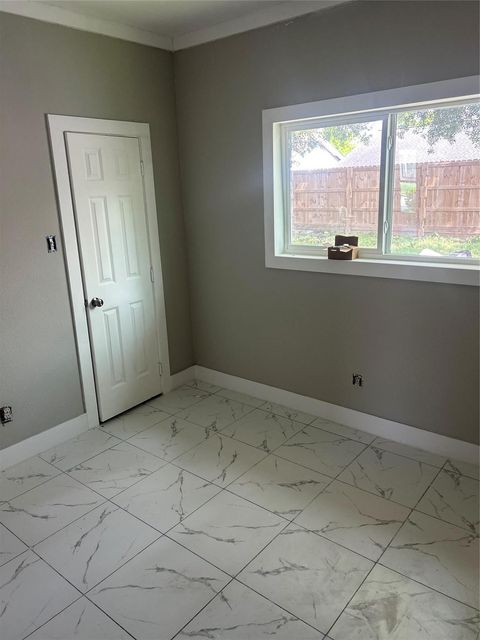 Tiny photo for 10319 Glenkirk Drive, Houston, TX 77089 (MLS # 90026137)