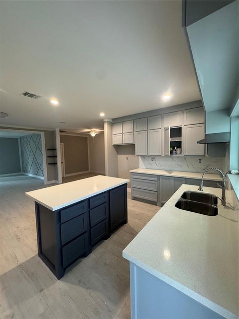 Tiny photo for 10319 Glenkirk Drive, Houston, TX 77089 (MLS # 90026137)