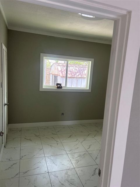 Tiny photo for 10319 Glenkirk Drive, Houston, TX 77089 (MLS # 90026137)