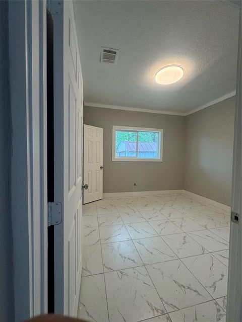 Tiny photo for 10319 Glenkirk Drive, Houston, TX 77089 (MLS # 90026137)