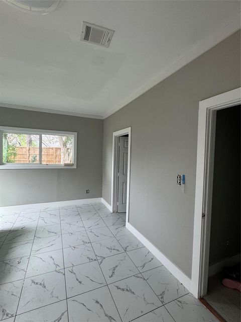 Tiny photo for 10319 Glenkirk Drive, Houston, TX 77089 (MLS # 90026137)