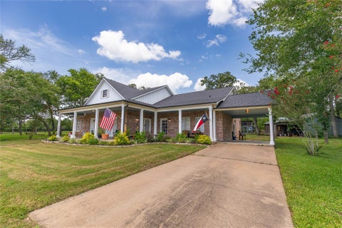 Photo of 601 Piney Creek Road, Bellville, TX 77418 (MLS # 38636735)