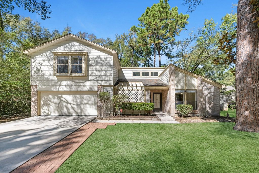 Photo of 53 W Torch Pine Circle, The Woodlands, TX 77381 (MLS # 27199895)