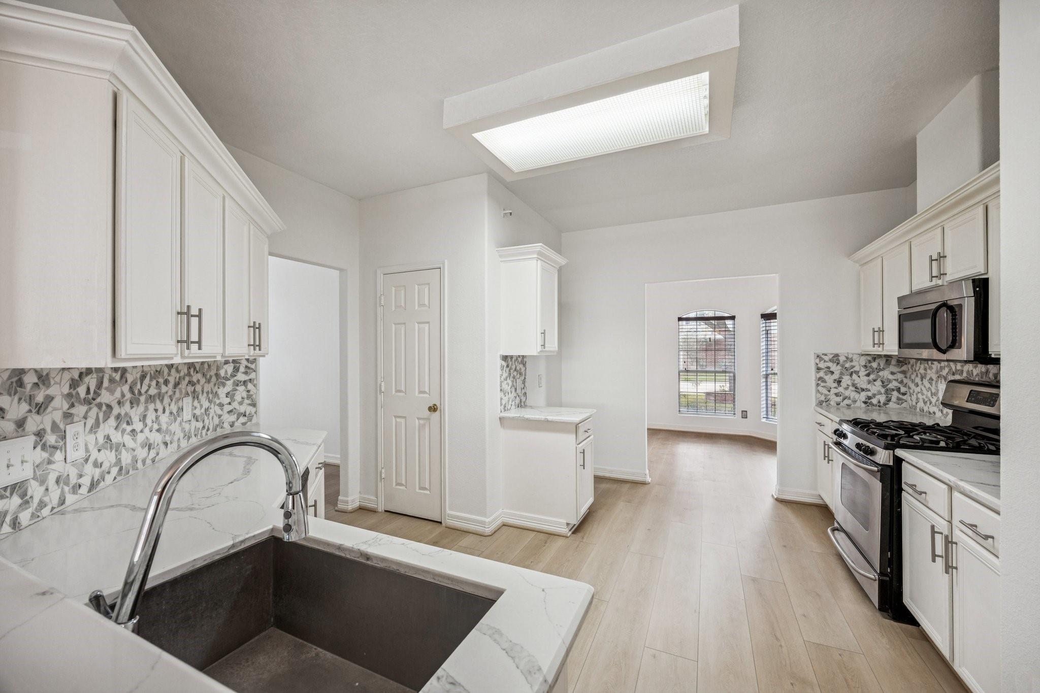 18318 Alemarble Oak Street