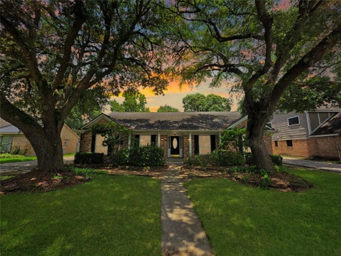 Photo of 7907 12th Fairway Lane, Humble, TX 77346 (MLS # 8615660)