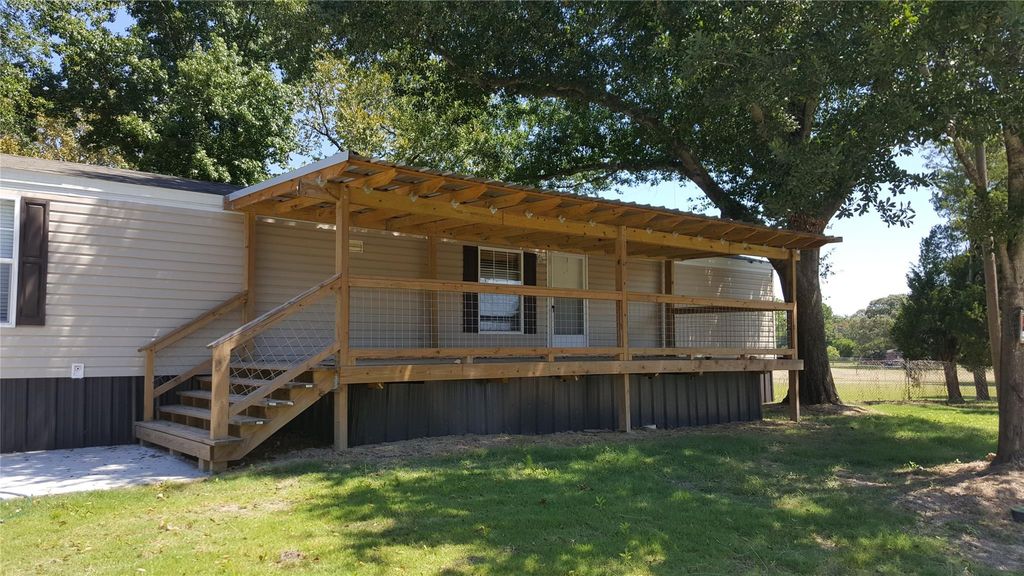 Photo of 808 W Martin Luther King Boulevard, Willis, TX 77378 (MLS # 59059761)