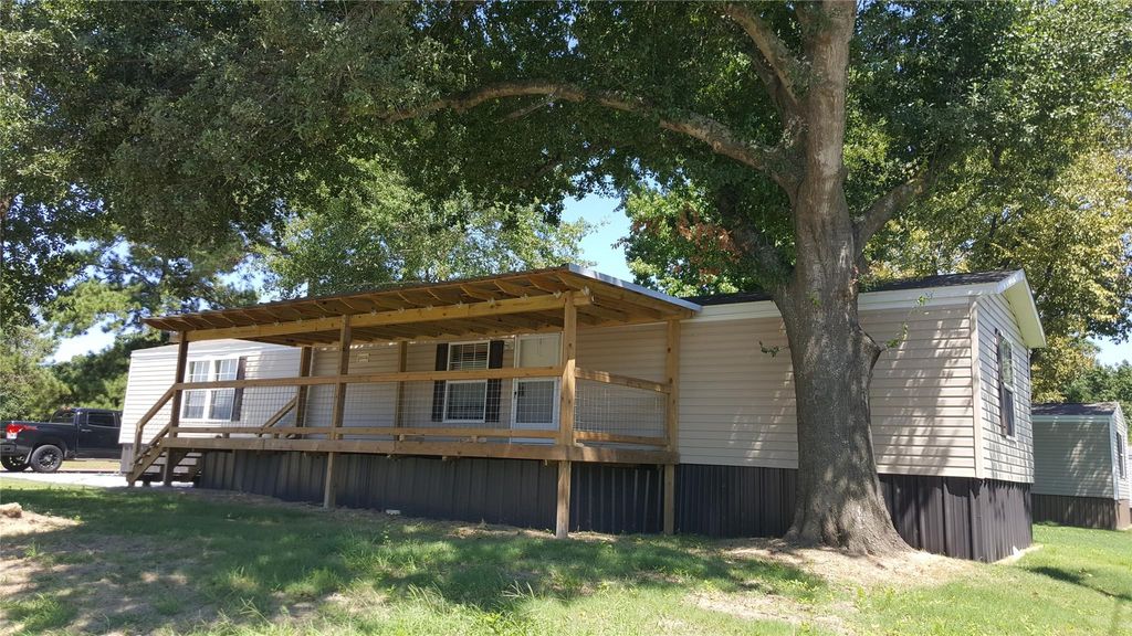 Photo of 808 W Martin Luther King Boulevard, Willis, TX 77378 (MLS # 59059761)
