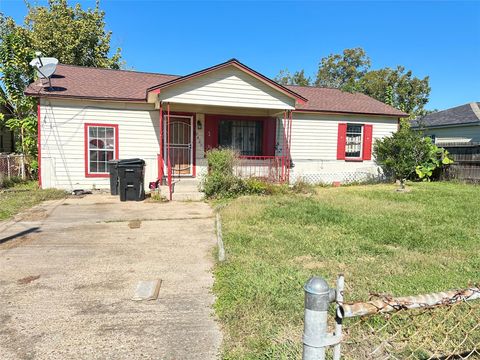 Photo of 7429 W Knoll St, Houston, TX 77028 (MLS # 56589078)
