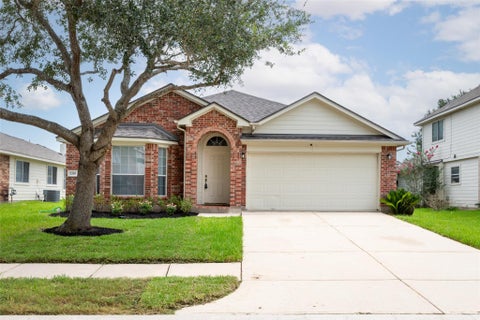 Photo of 2210 Plum Square Court, Fresno, TX 77545 (MLS # 54622326)