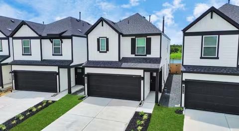 Photo of 12320 Churchill Down Dr Dr, Houston, TX 77047 (MLS # 17720439)