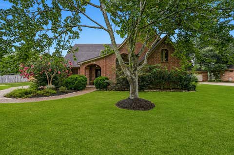 Photo of 1207 W Edgewood Drive, Friendswood, TX 77546 (MLS # 10320143)