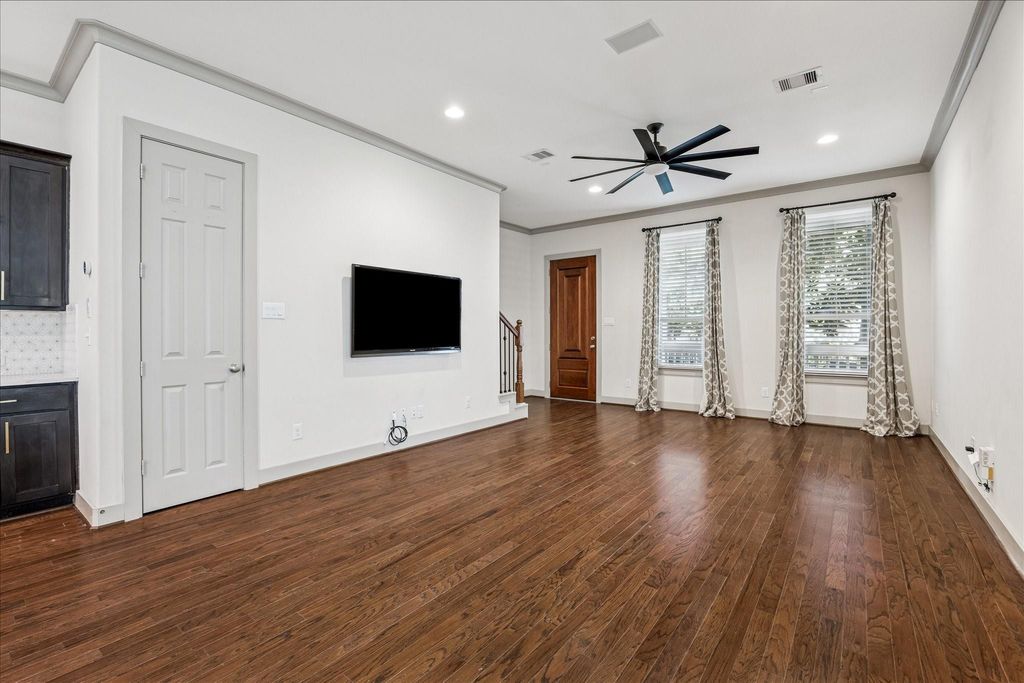 Photo of 1224 Nelson Falls Lane, Houston, TX 77008 (MLS # 18123955)