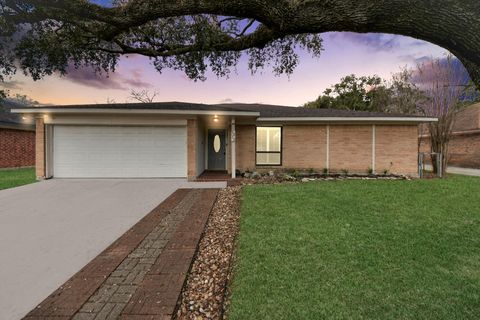 Photo of 5838 Silver Forest Drive, Houston, TX 77092 (MLS # 85002407)