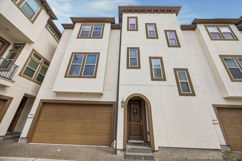 Photo of 1031 W 21st Street #B, Houston, TX 77008 (MLS # 40878320)