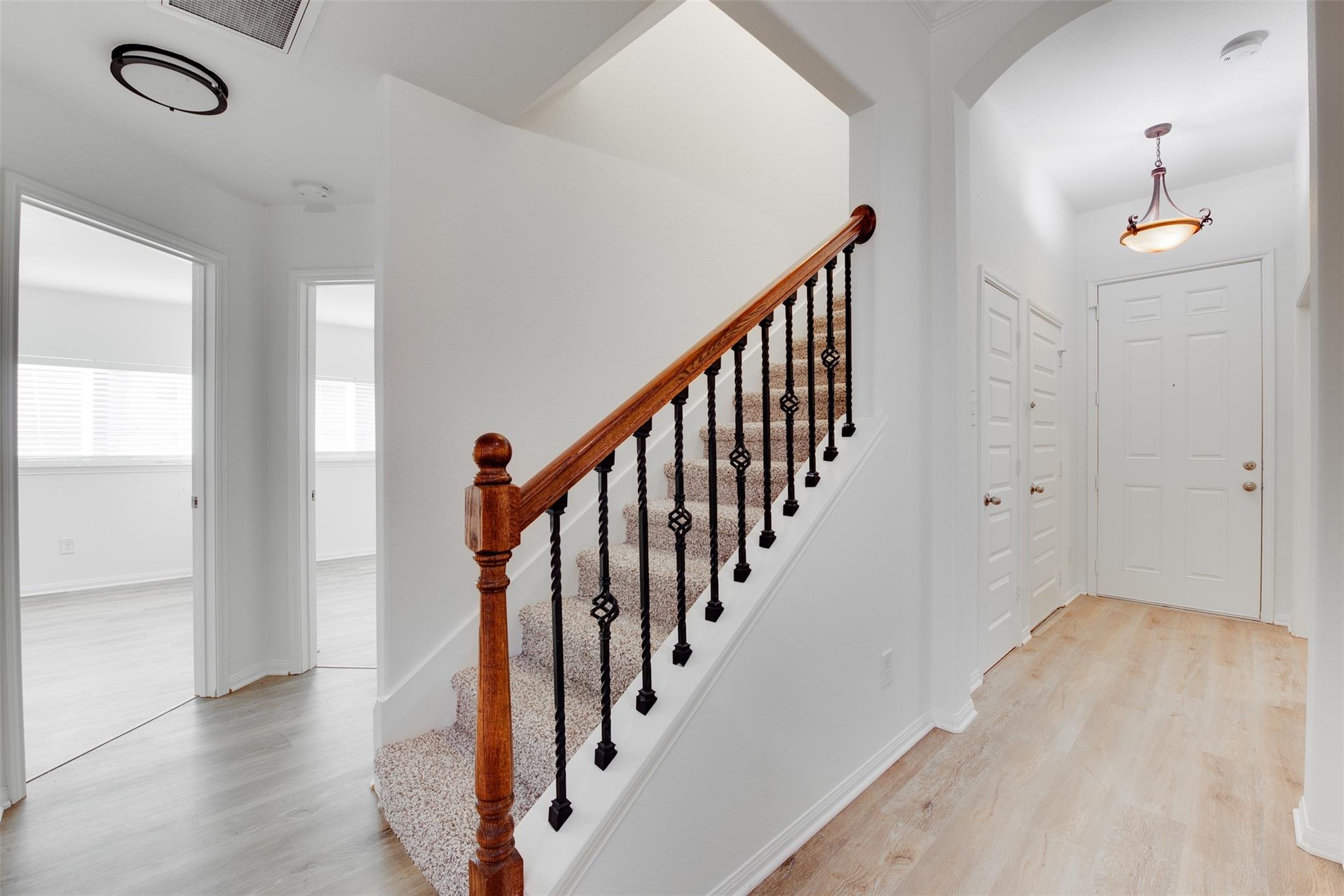 2410 Lakecrest Town Drive
