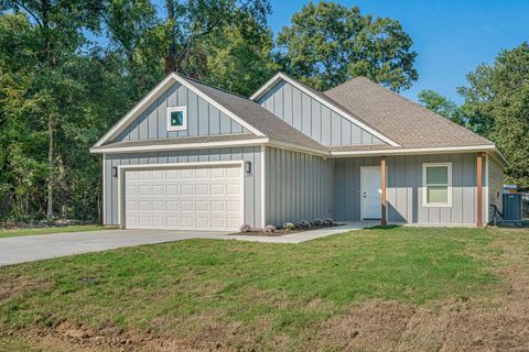 Photo of 387 Autumn Lane, Livingston, TX 77351 (MLS # 34900094)