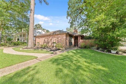 Photo of 5930 Old Lodge Drive, Houston, TX 77066 (MLS # 63962058)