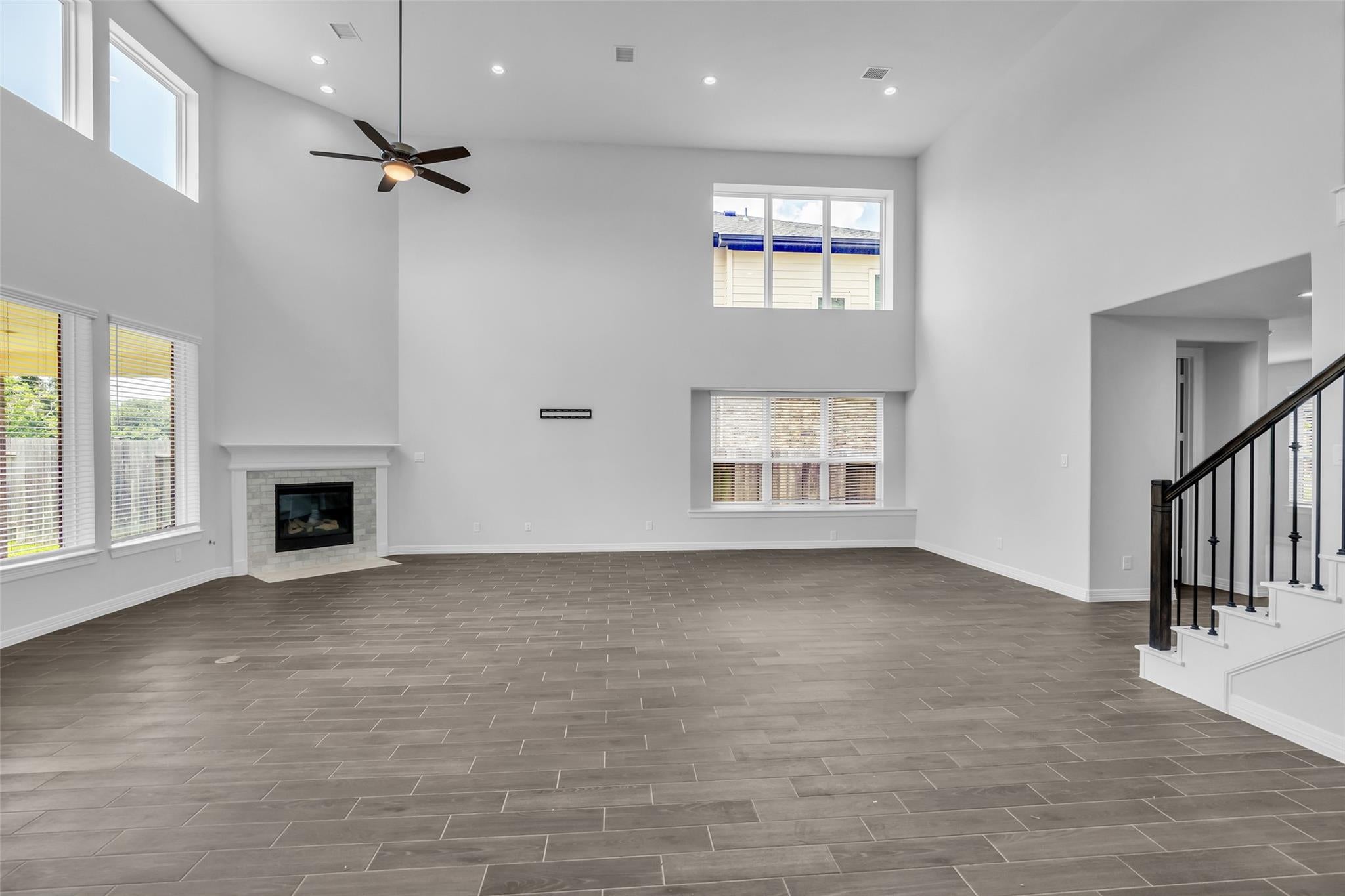 2115 Jitterbug Lane
