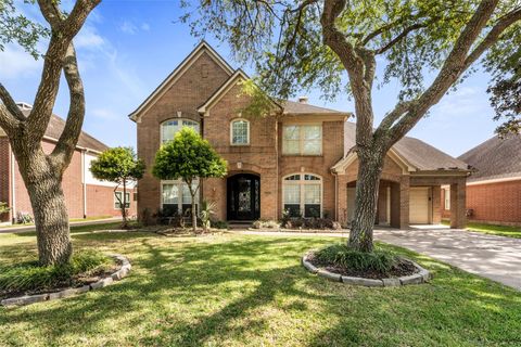 Photo of 3004 Autumn Creek Drive, Friendswood, TX 77546 (MLS # 40653370)