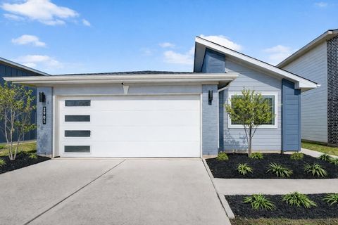 Photo of 2905 Chase Cross Lane, Houston, TX 77047 (MLS # 77763473)