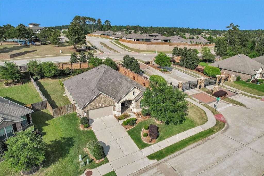 Photo of 12107 Kaiso Lane, Conroe, TX 77304 (MLS # 20209598)