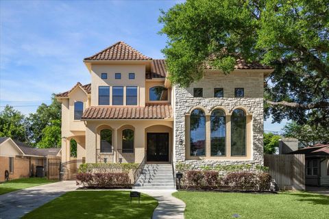 Photo of 3310 Blue Bonnet Boulevard, Houston, TX 77025 (MLS # 85779123)