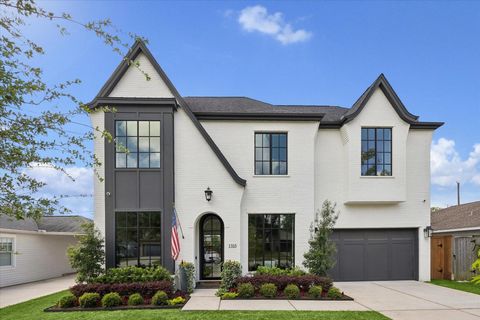 Photo of 1315 Gardenia Drive, Houston, TX 77018 (MLS # 33508139)