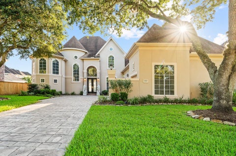 Photo of 3707 Abbeywood Drive, Pearland, TX 77584 (MLS # 70236371)