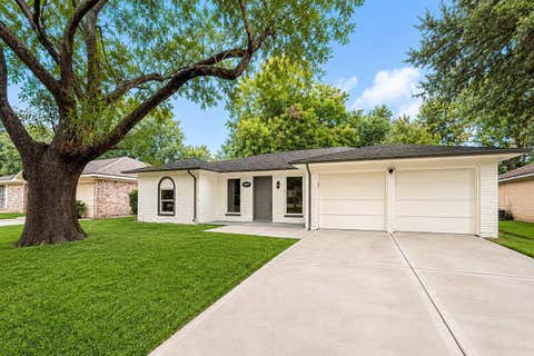Photo of 13619 Elm Court, Sugar Land, TX 77498 (MLS # 48211147)