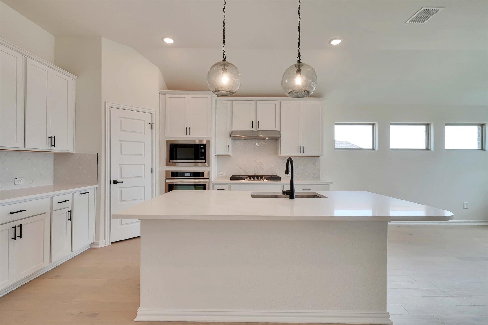 3005 Coral Rae Court