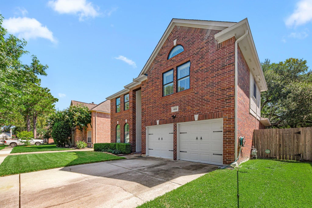Photo of 5718 Parryville Drive, Houston, TX 77041 (MLS # 66097608)