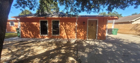 Photo of 7306 Moline Street #B, Houston, TX 77087 (MLS # 38189582)