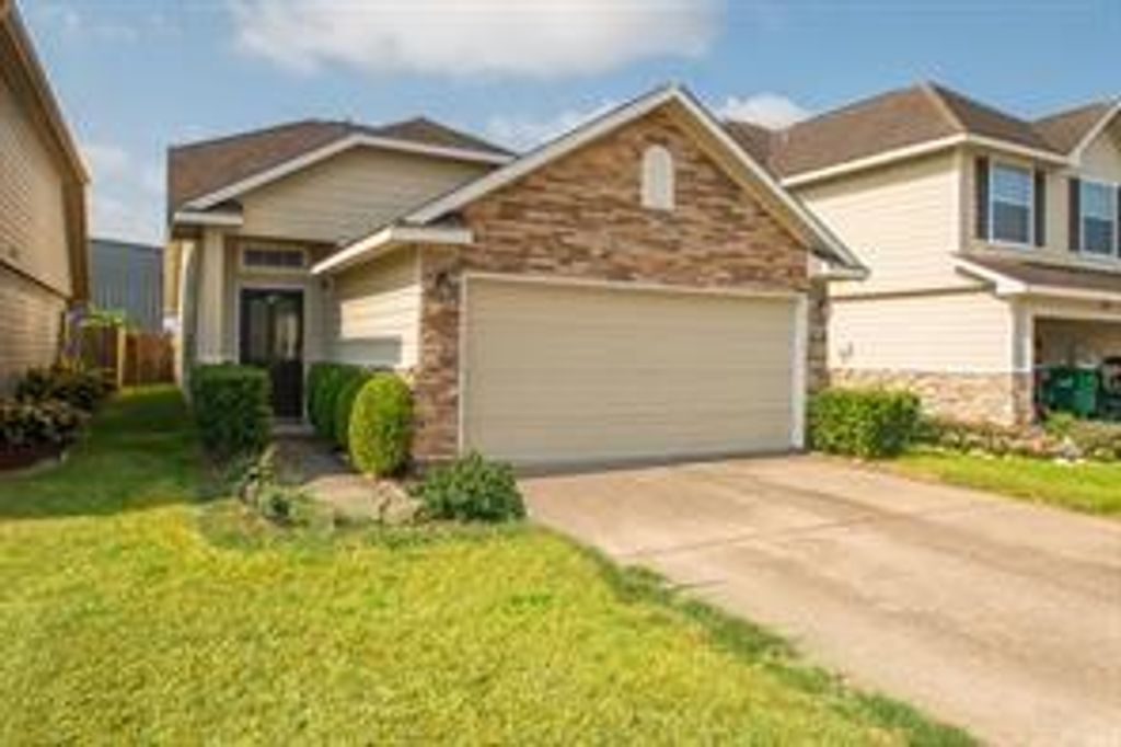 Photo of 8927 Windfern Trace Drive, Houston, TX 77064 (MLS # 47447017)